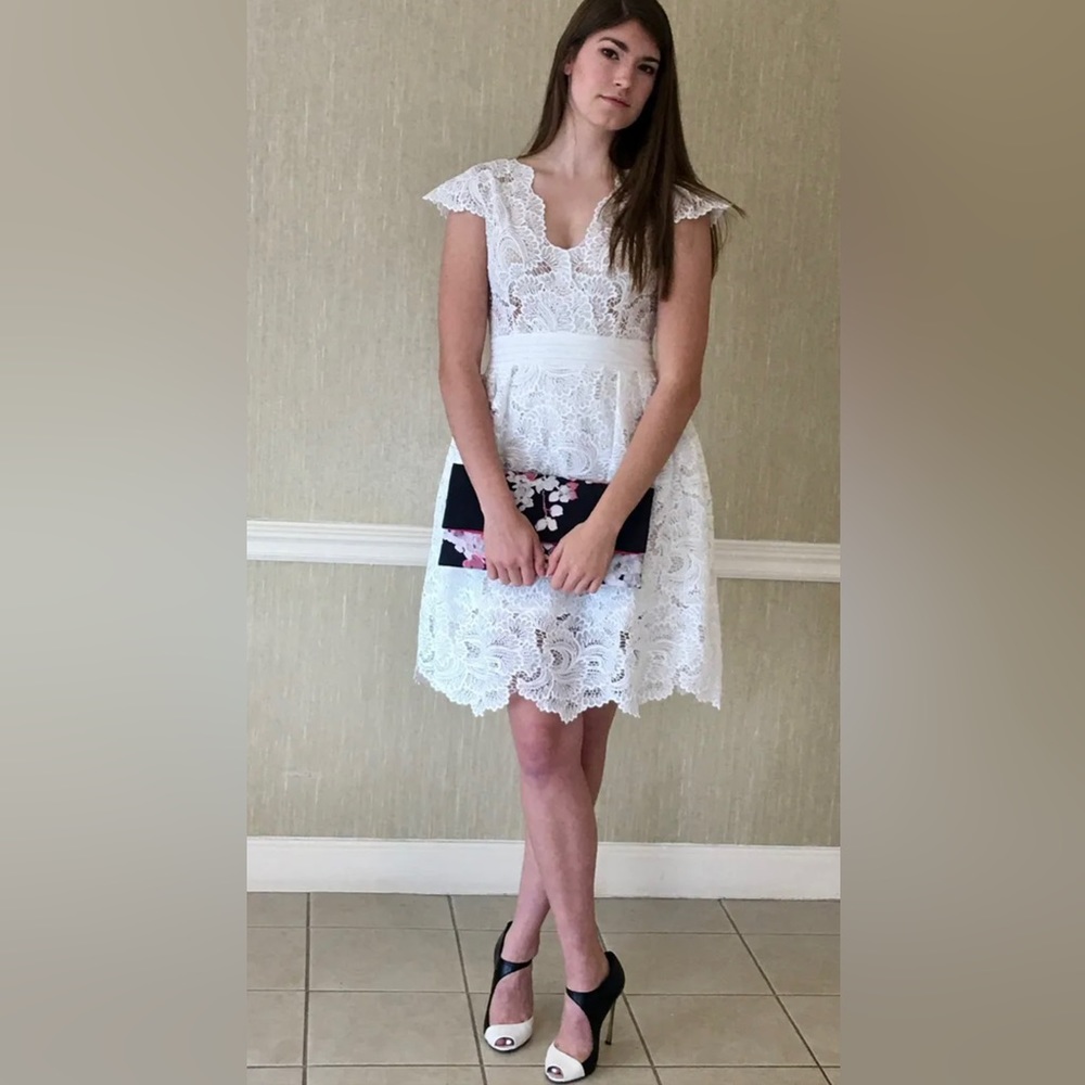 Lace dress / Size M / Party dress